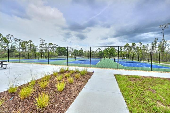 Pickleball Courts