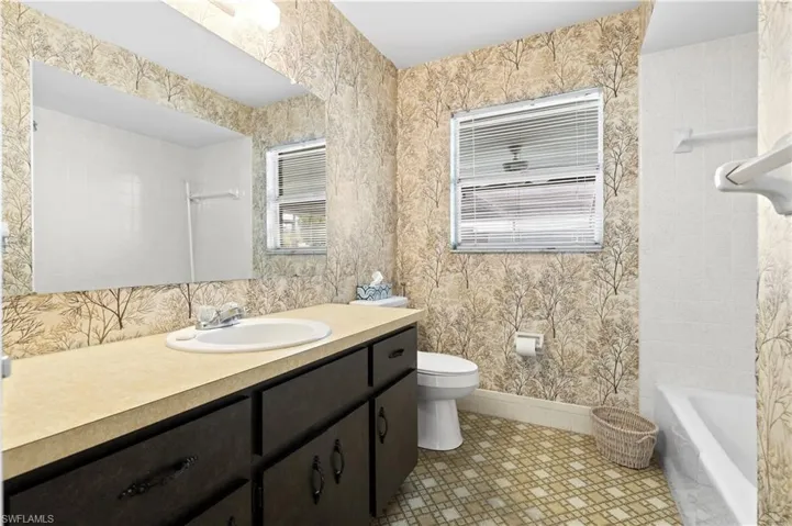1209 Se 12th St, Cape Coral, Florida 33990