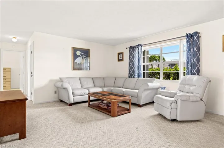 1209 Se 12th St, Cape Coral, Florida 33990