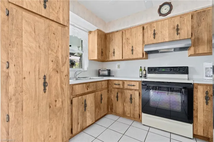 1209 Se 12th St, Cape Coral, Florida 33990