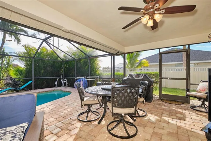Nice area to grill, watch tv and relax!