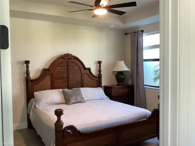 Bedroom with ceiling fan