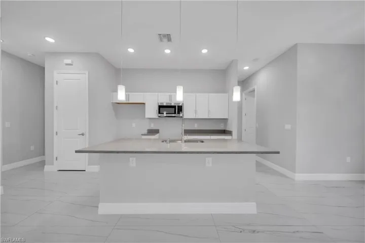 4208 28th St Sw, Lehigh Acres, Florida 33976