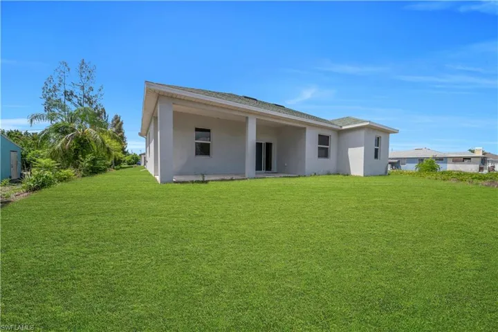 4208 28th St Sw, Lehigh Acres, Florida 33976