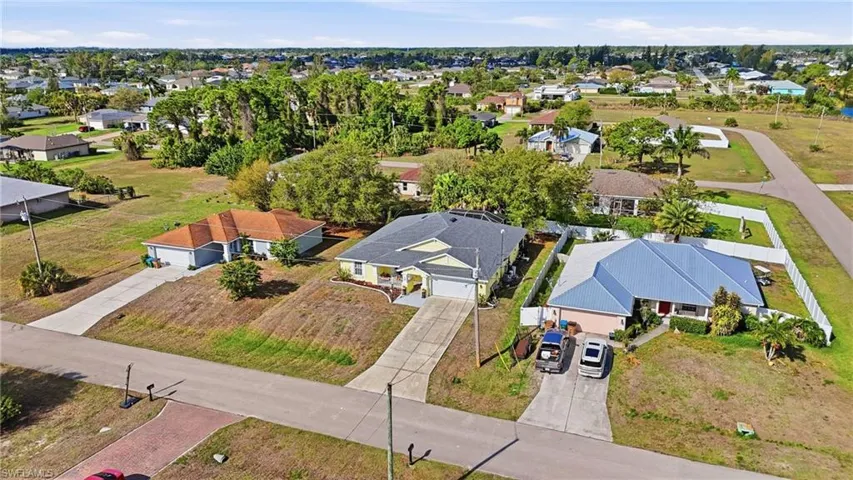 3622 NE 18th  PL, Cape Coral, FL 33909