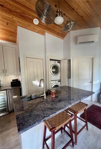 4860 Carriage CT, NAPLES FL 34114