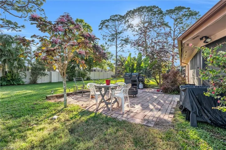 7463  Dana Lin  CIR, North Fort Myers, FL 33917