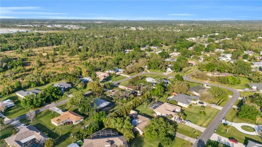 7463  Dana Lin  CIR, North Fort Myers, FL 33917