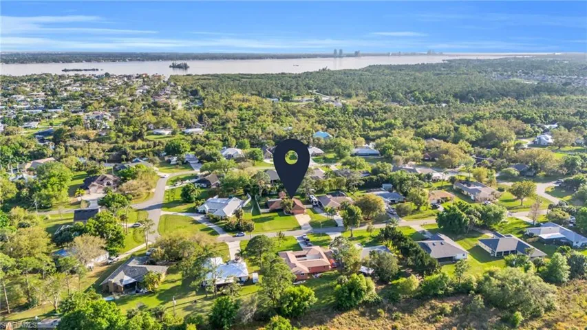 7463  Dana Lin  CIR, North Fort Myers, FL 33917