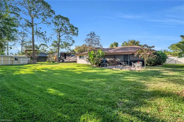 7463  Dana Lin  CIR, North Fort Myers, FL 33917
