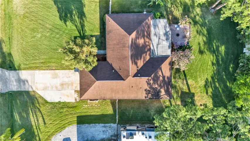 7463  Dana Lin  CIR, North Fort Myers, FL 33917
