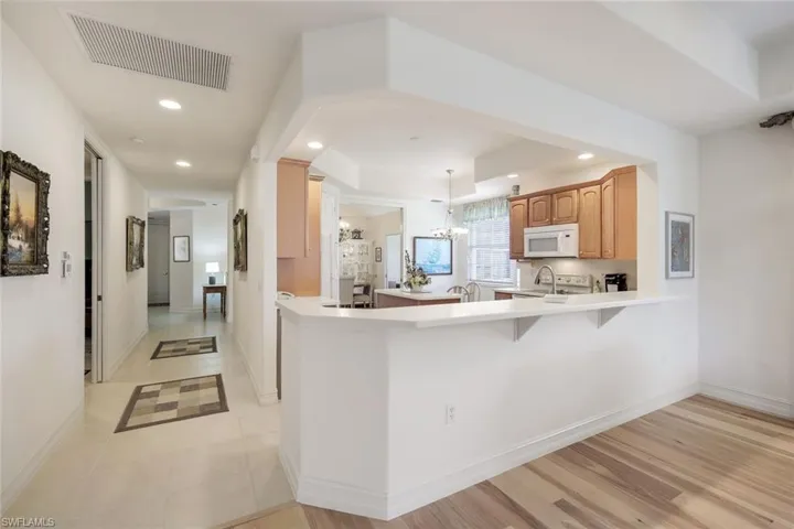 4728 Stratford Ct # 1801, Naples Fl 34105