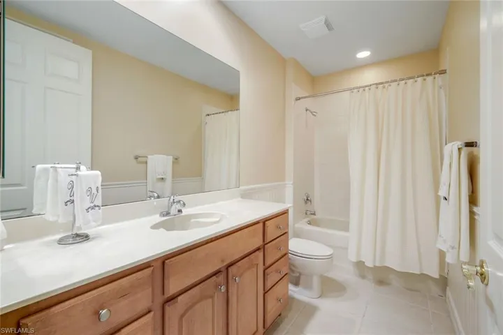 4728 Stratford Ct # 1801, Naples Fl 34105