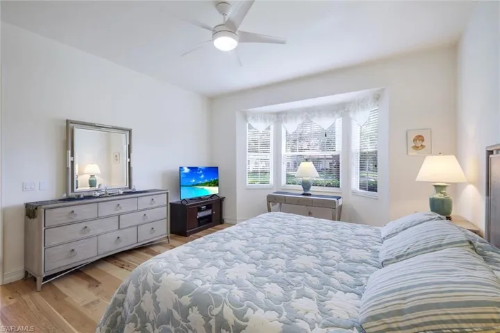 4728 Stratford Ct # 1801, Naples Fl 34105