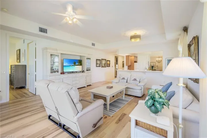 4728 Stratford Ct # 1801, Naples Fl 34105