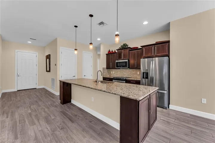 11763  Avingston  TER, Fort Myers, FL 33913