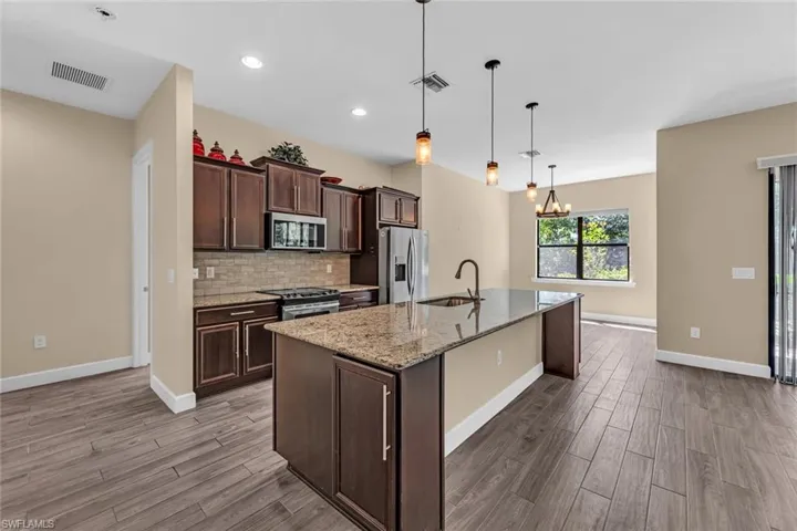 11763  Avingston  TER, Fort Myers, FL 33913