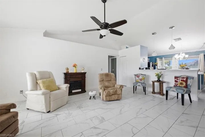 1902 Nw 2nd Pl, Cape Coral, Florida 33993