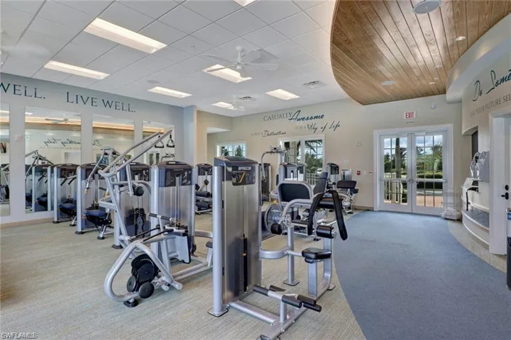 14567 Edgewater Cir, Naples, Florida 34114