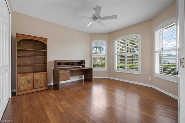 Huge Office/ Den/ 4th Bedroom