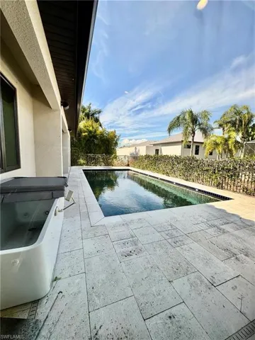 8533 S Lake Cir, Fort Myers, Florida 33908
