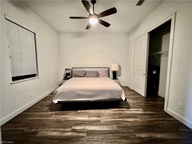 8533 S Lake Cir, Fort Myers, Florida 33908