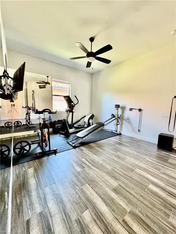 8533 S Lake Cir, Fort Myers, Florida 33908