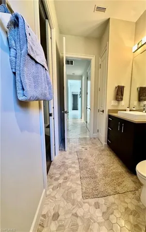 8533 S Lake Cir, Fort Myers, Florida 33908