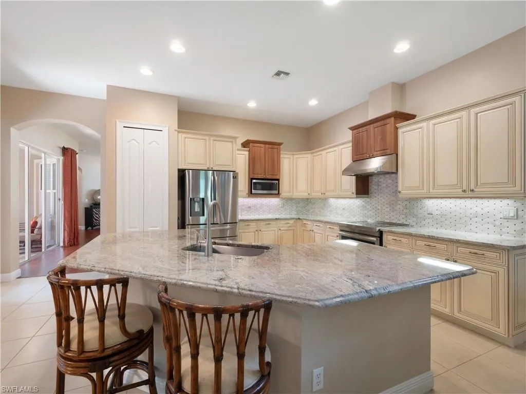 1690 McGregor Reserve DR, Fort Myers, FL 33901,225055711