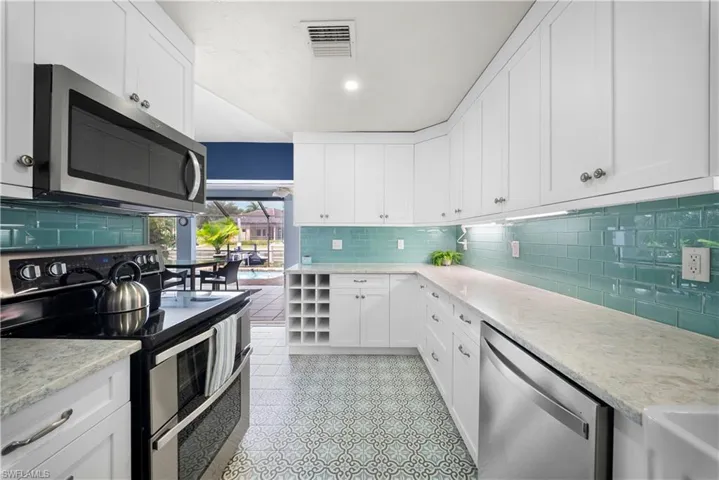 212 Angler Ct, Marco Island, Florida 34145