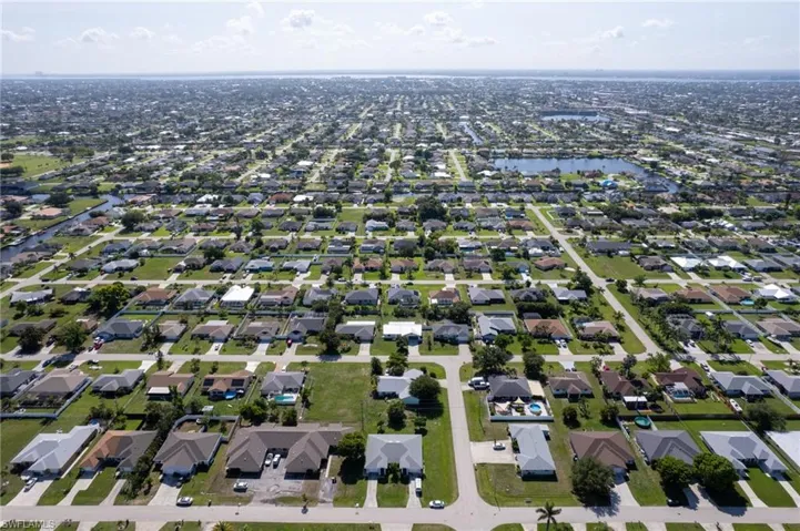 4413 SW 6th  PL, Cape Coral, FL 33914