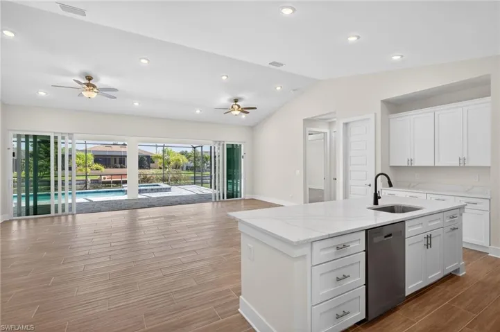 906 Sw 12th Ter, Cape Coral, Florida 33991