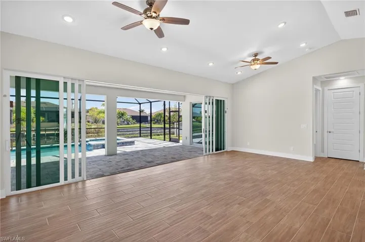 906 Sw 12th Ter, Cape Coral, Florida 33991