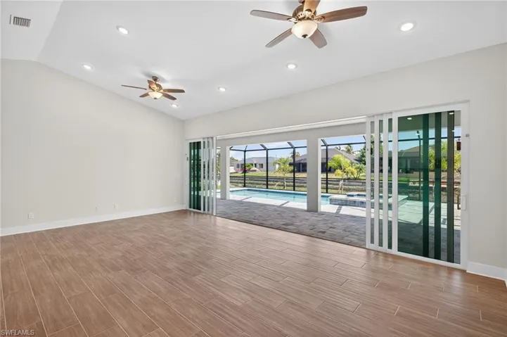906 Sw 12th Ter, Cape Coral, Florida 33991