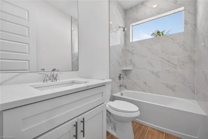 906 Sw 12th Ter, Cape Coral, Florida 33991