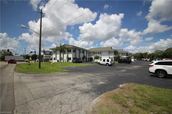 1705  Colonial  BLVD, Fort Myers, FL 33907
