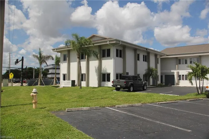 1705  Colonial  BLVD, Fort Myers, FL 33907