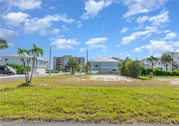 Looking towards Estero Blvd from Coral Rd