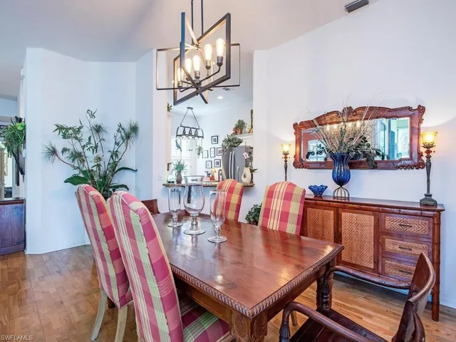 160 160 Vintage Cir, Naples, Florida 34119