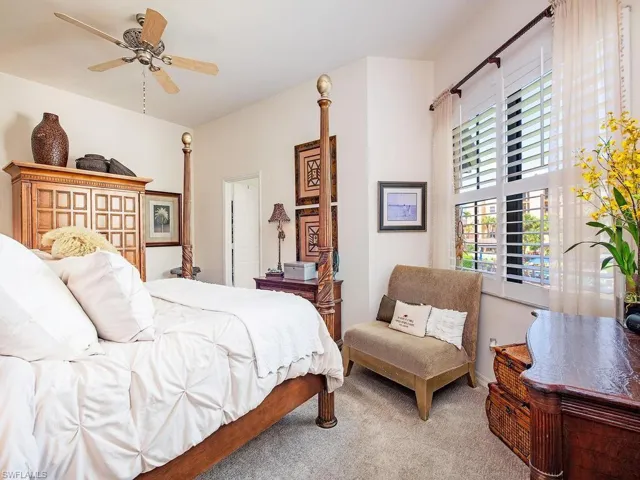 160 160 Vintage Cir, Naples, Florida 34119
