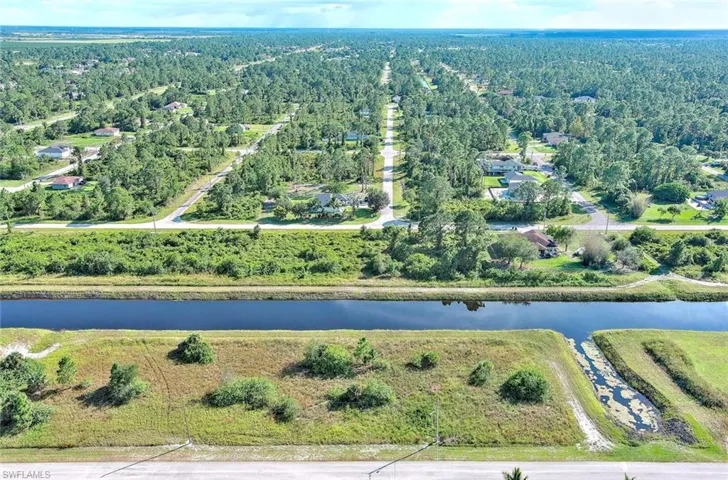View of property location featuring a large body of water