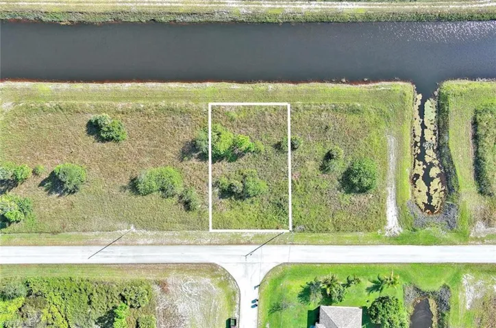 Drone / aerial view of a large body of water