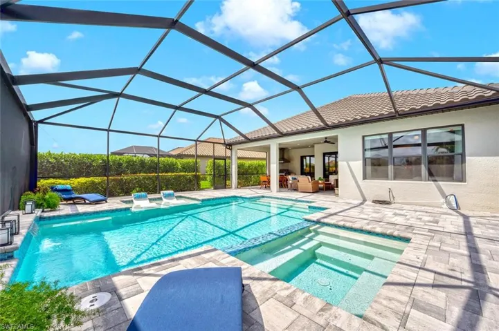 15260  Turin  DR, Naples, FL 34114