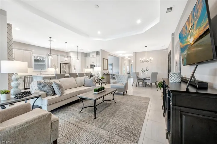 15260  Turin  DR, Naples, FL 34114