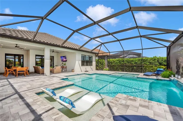 15260  Turin  DR, Naples, FL 34114