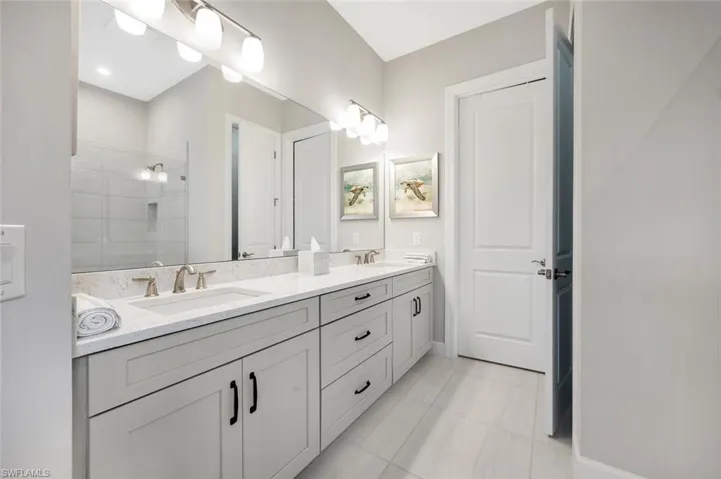 15260  Turin  DR, Naples, FL 34114