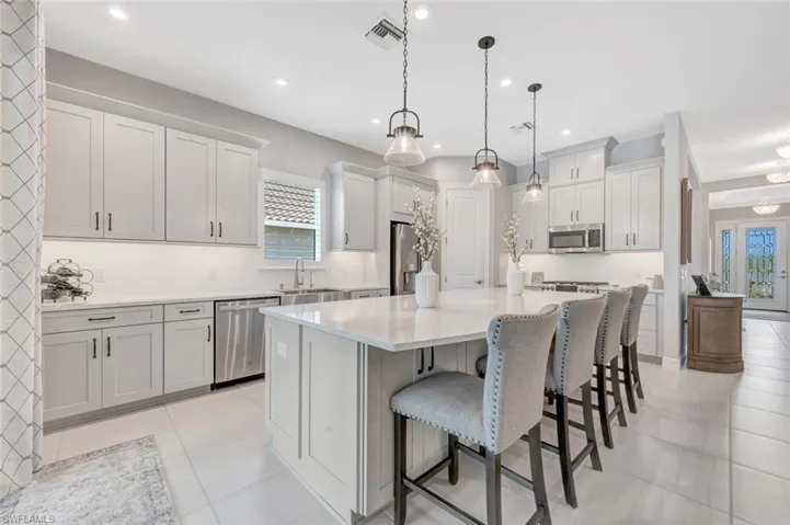 15260  Turin  DR, Naples, FL 34114