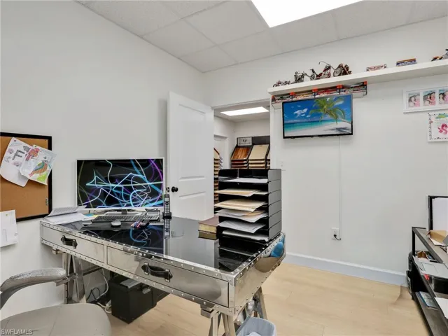 Private 2nd Office