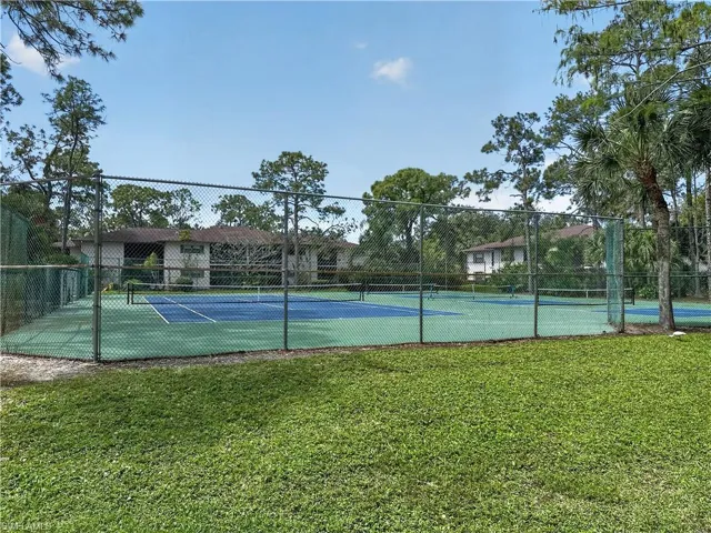 1701 Courtyard Way 105, Naples, Florida 34112