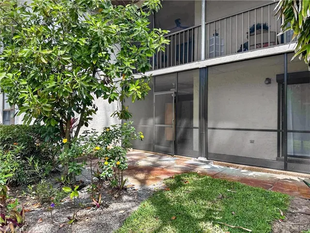 1701 Courtyard Way 105, Naples, Florida 34112